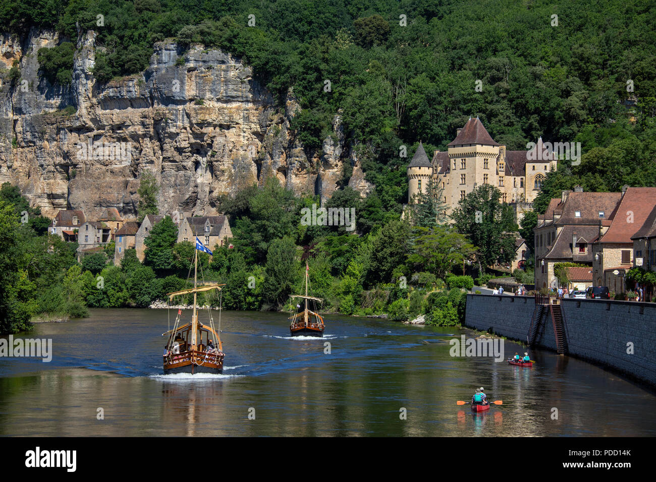 The village of La RoqueGageac, Chateau de la Malartrie and the