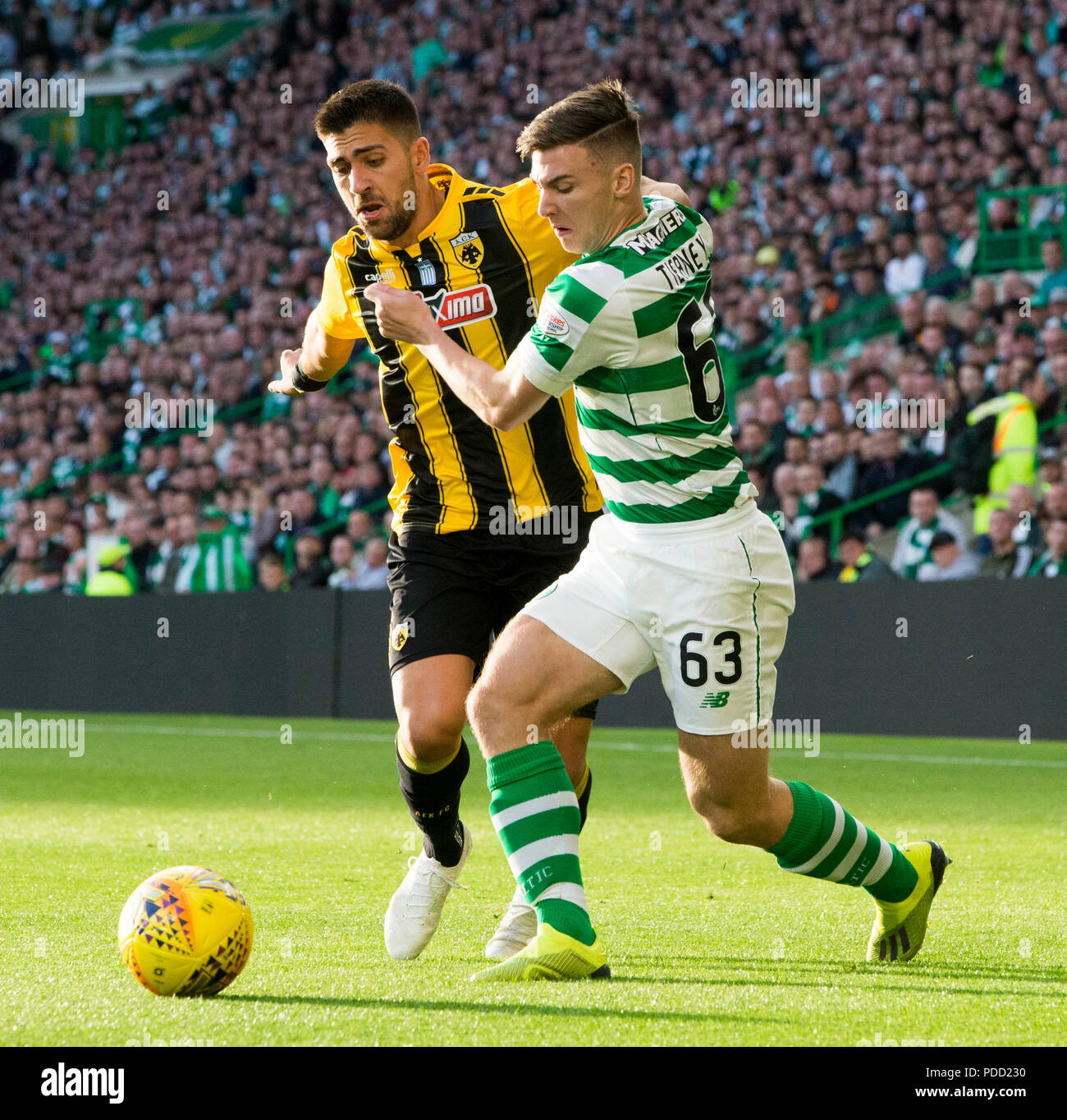 AEK Athens Victor Klonaridis (left) and Celtic's Kieran Tierney (right)  during the UEFA Champions League third qualifying round, first leg match at  Celtic Park, Glasgow Stock Photo - Alamy