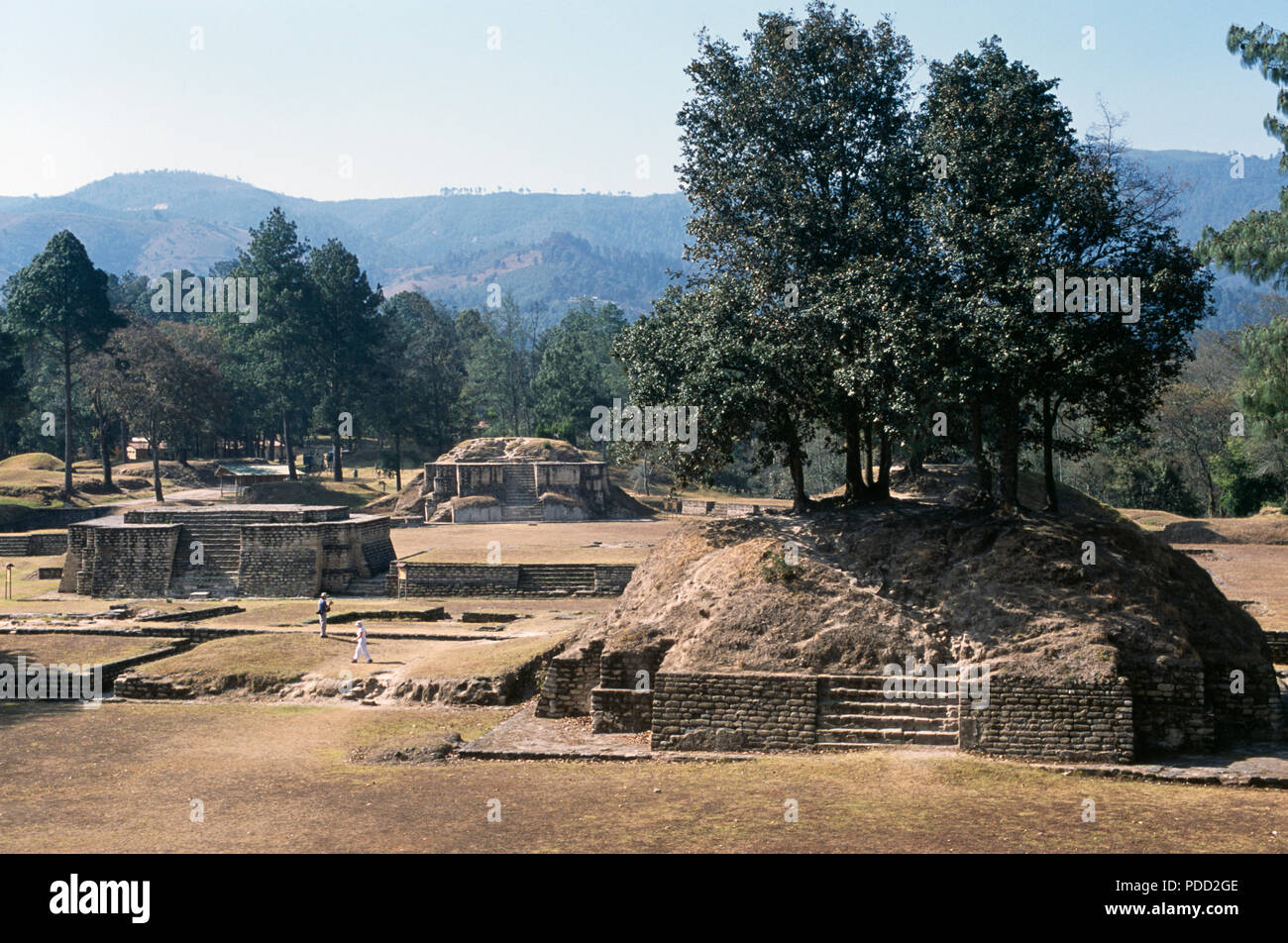 Plaza B, Temple 2, Iximche Mayan Site in the western highlands in Guatemala Stock Photo