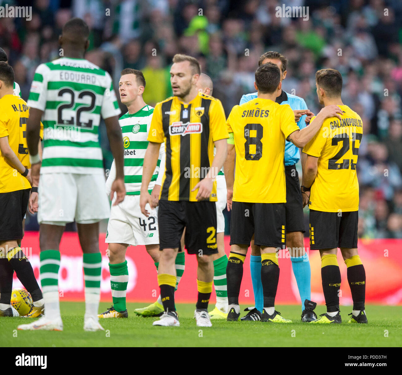 AEK Athens Konstantinos Galanopoulos (right) is sent off during the UEFA  Champions League third qualifying round, first leg match at Celtic Park,  Glasgow Stock Photo - Alamy