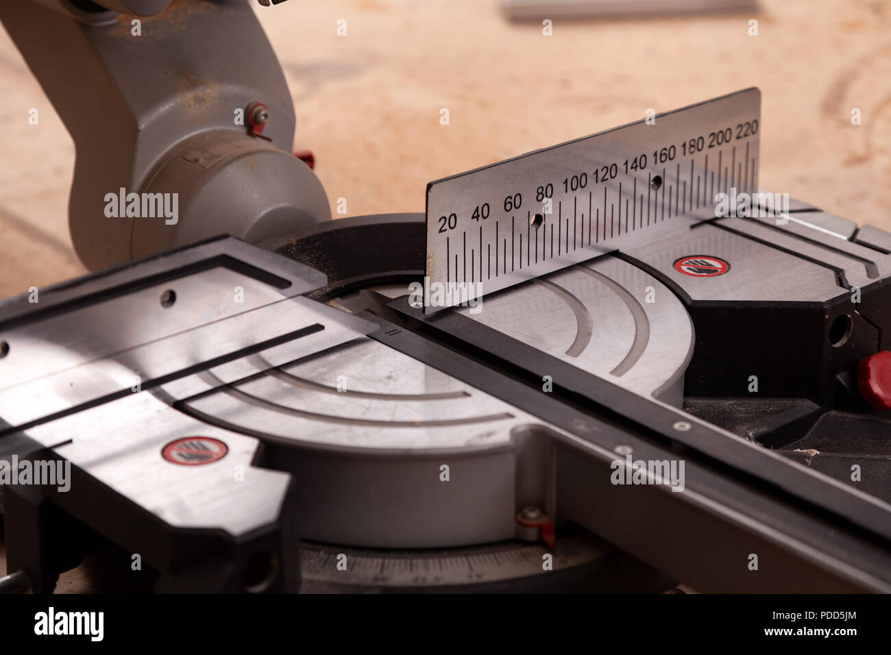 Chainsaw marking hi-res stock photography and images - Alamy