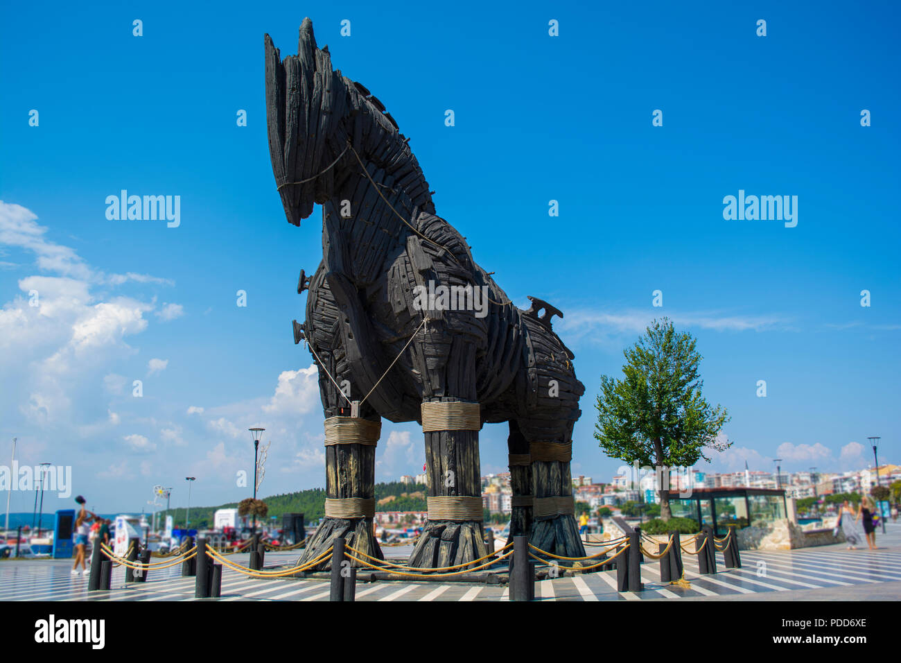 Cavalo De Troia De Madeira Do Filme Troy Foi Doado à Cidade De Canakkale  Imagem de Stock - Imagem de helena, dardanelles: 123322515