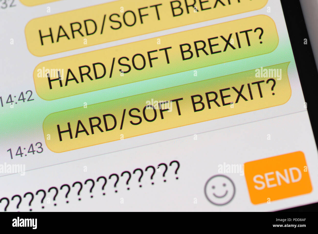 HARD SOFT BREXIT TEXT MESSAGE ON SMARTPHONE RE BREXIT DEAL TRADE UK ECONOMY NO DEAL NEGOTIATIONS Stock Photo