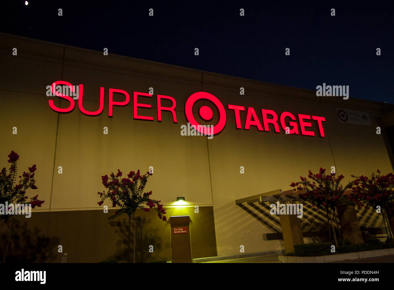 Super Target store / superstore / hypermarket in Virginia Gateway Shopping  Center, Gainesville, Virginia, USA Stock Photo - Alamy