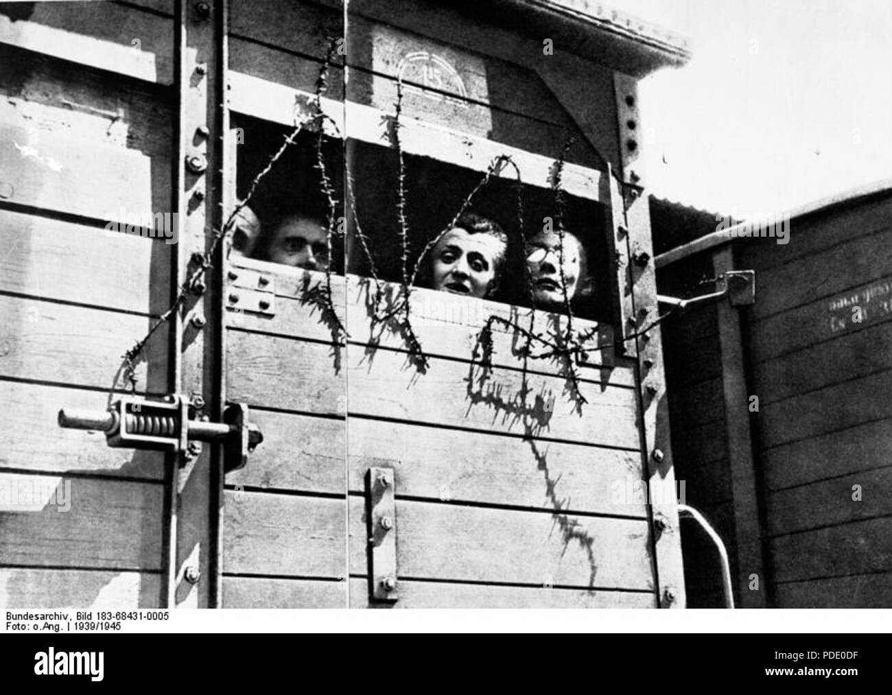 90 Bundesarchiv Bild 183-68431-0005, Polen, Konzentrationslager, Deportation Stock Photo