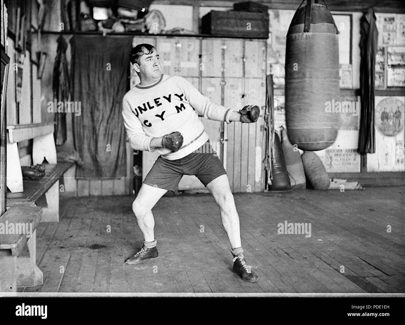 157 SLNSW 35597 Dunleavys Gym Stock Photo - Alamy