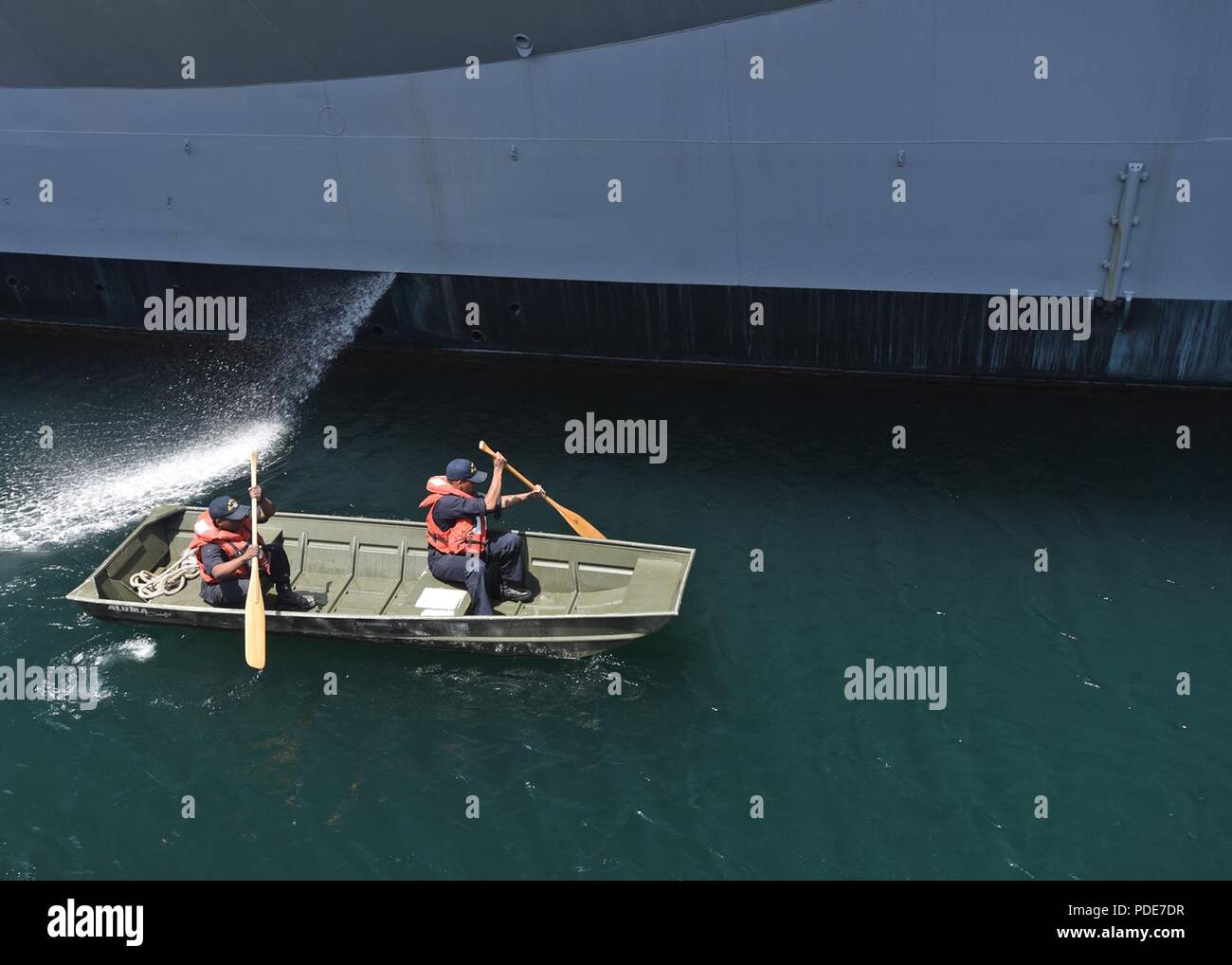 Japan uss columbus navy hi-res stock photography and images - Alamy