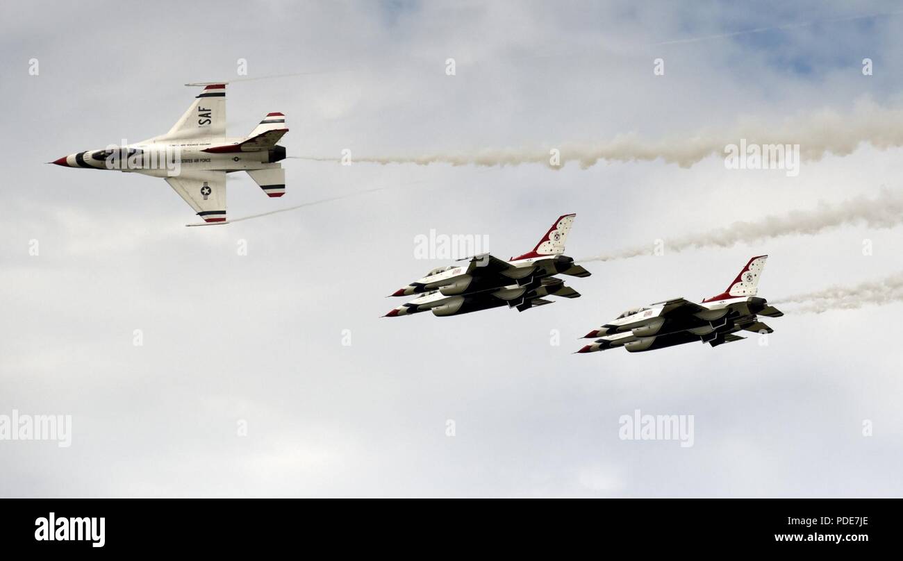 The U.S. Air Force Thunderbirds arrive at Joint Base Langley-Eustis, Virginia, May 15, 2018. The Thunderbirds are scheduled to resume their 2018 air show season during the Airpower Over Hampton Roads JBLE Air and Space Expo, May 19 - 20. Stock Photo