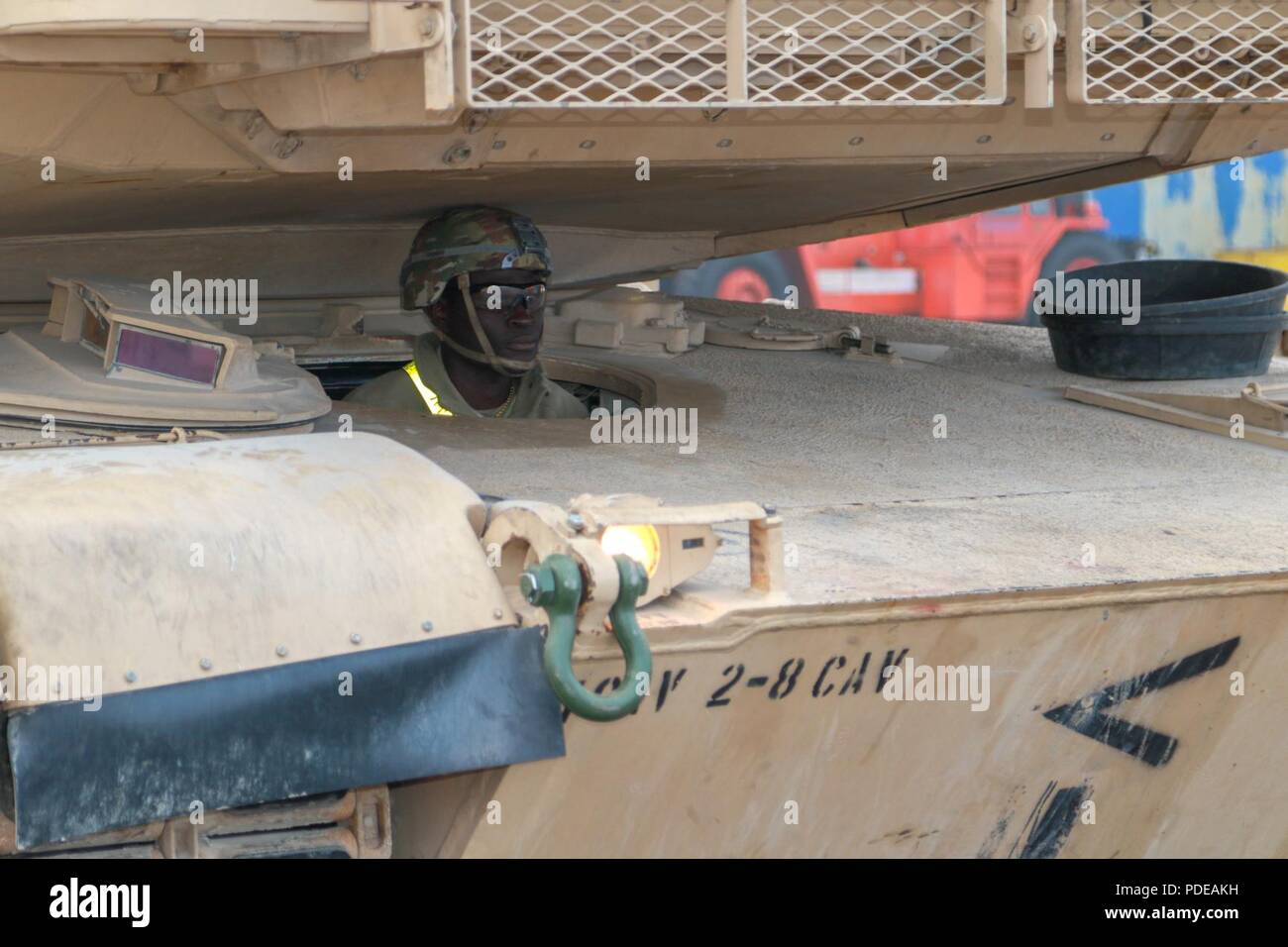Us navy unloading vehicles in hi-res stock photography and images - Alamy