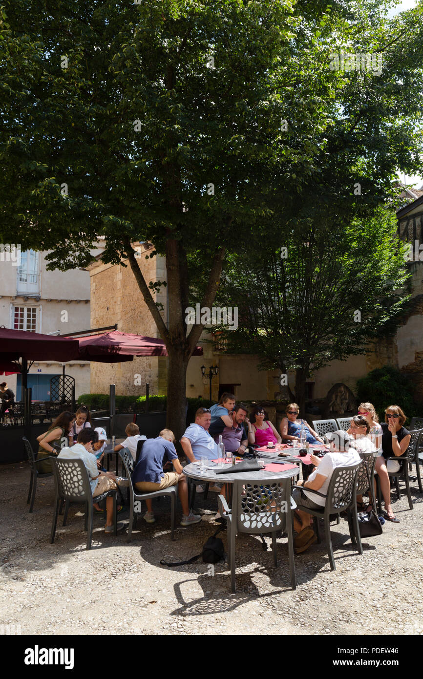 Bergerac france street hi-res stock photography and images - Alamy