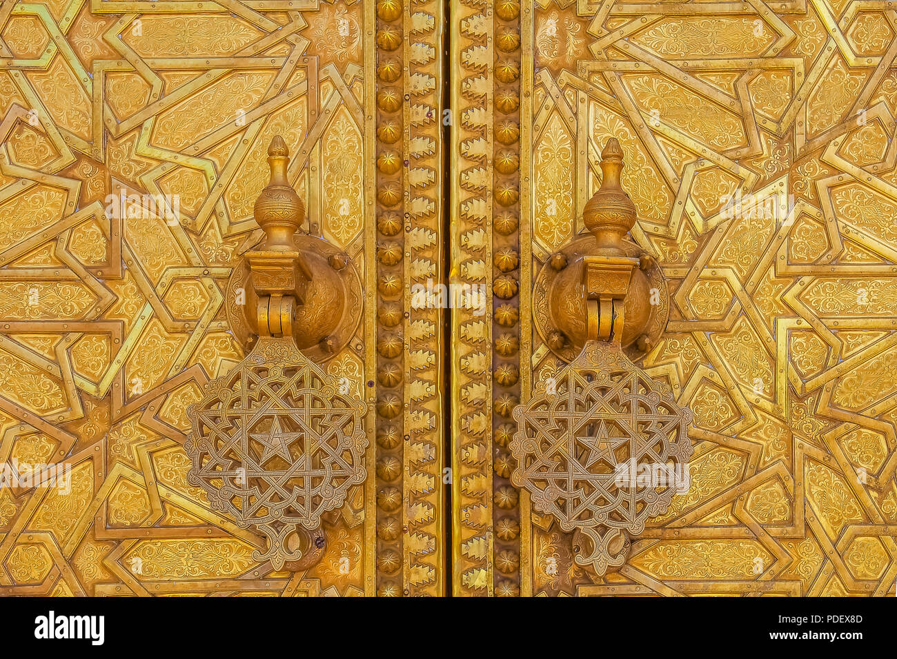 Gate to the palace of the king of Morocco in Fez, Morocco Stock Photo ...