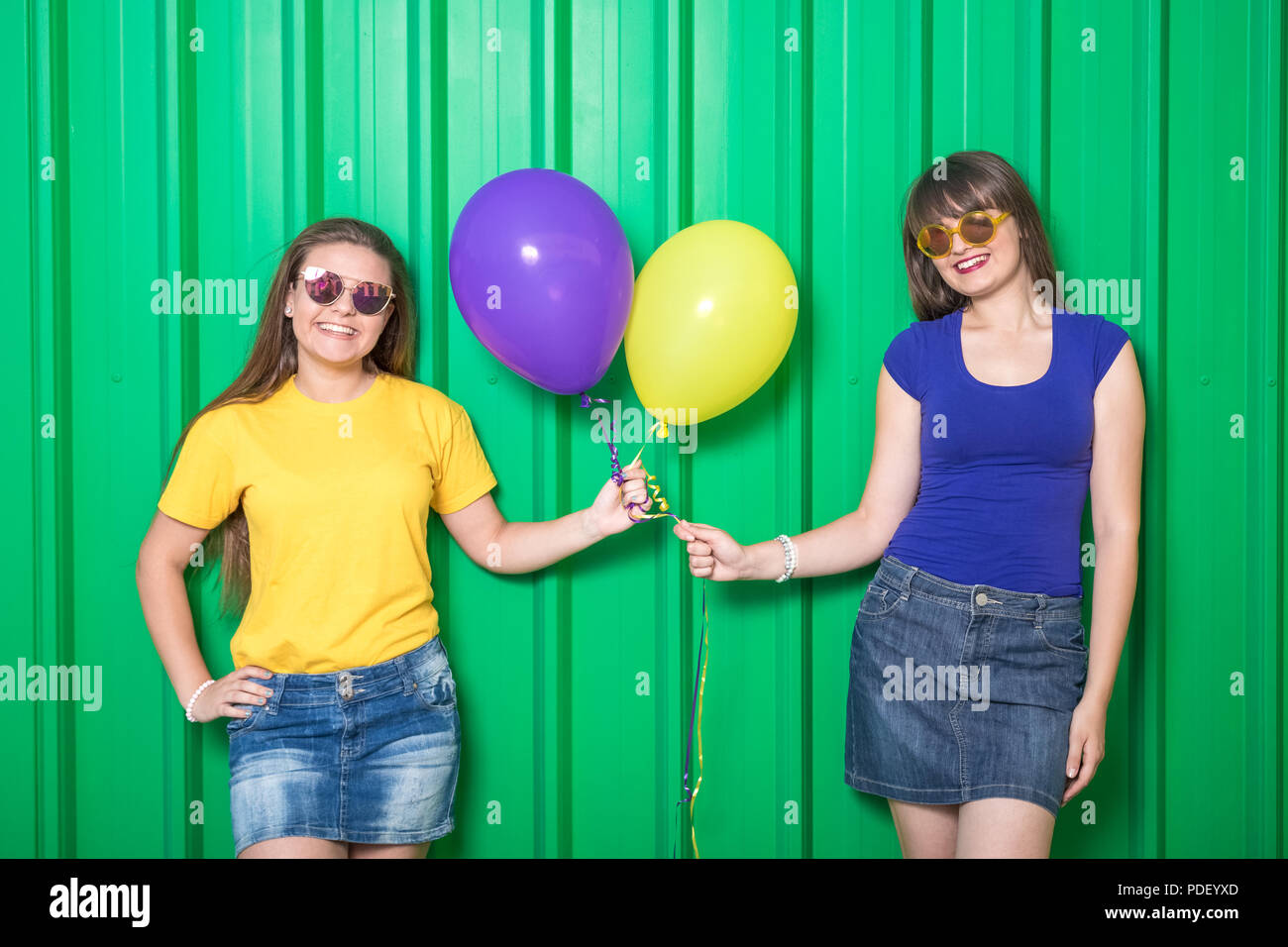 Balloons party teen hi-res stock photography and images - Alamy