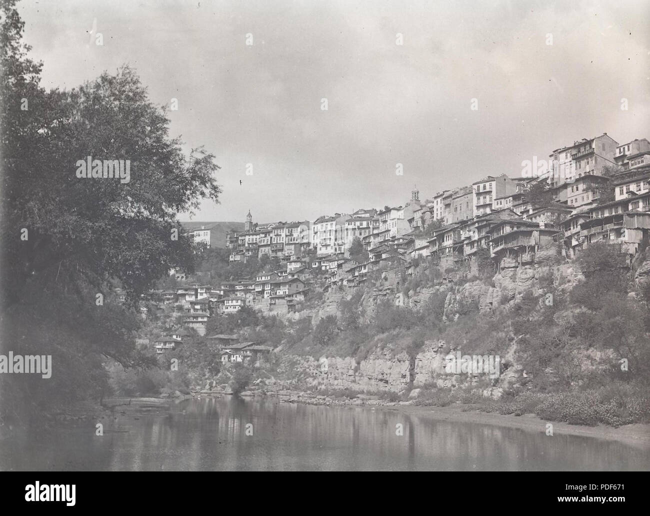 37 Basa 131k 1 47 2 Tarnovo And Yantra River Bulgaria Stock
