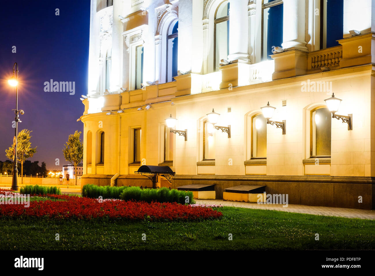 Soft focus lights in darkness hi-res stock photography and images - Alamy