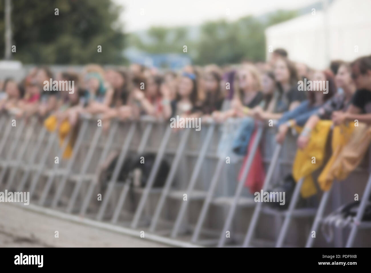 De focused concert crowd hi-res stock photography and images - Alamy
