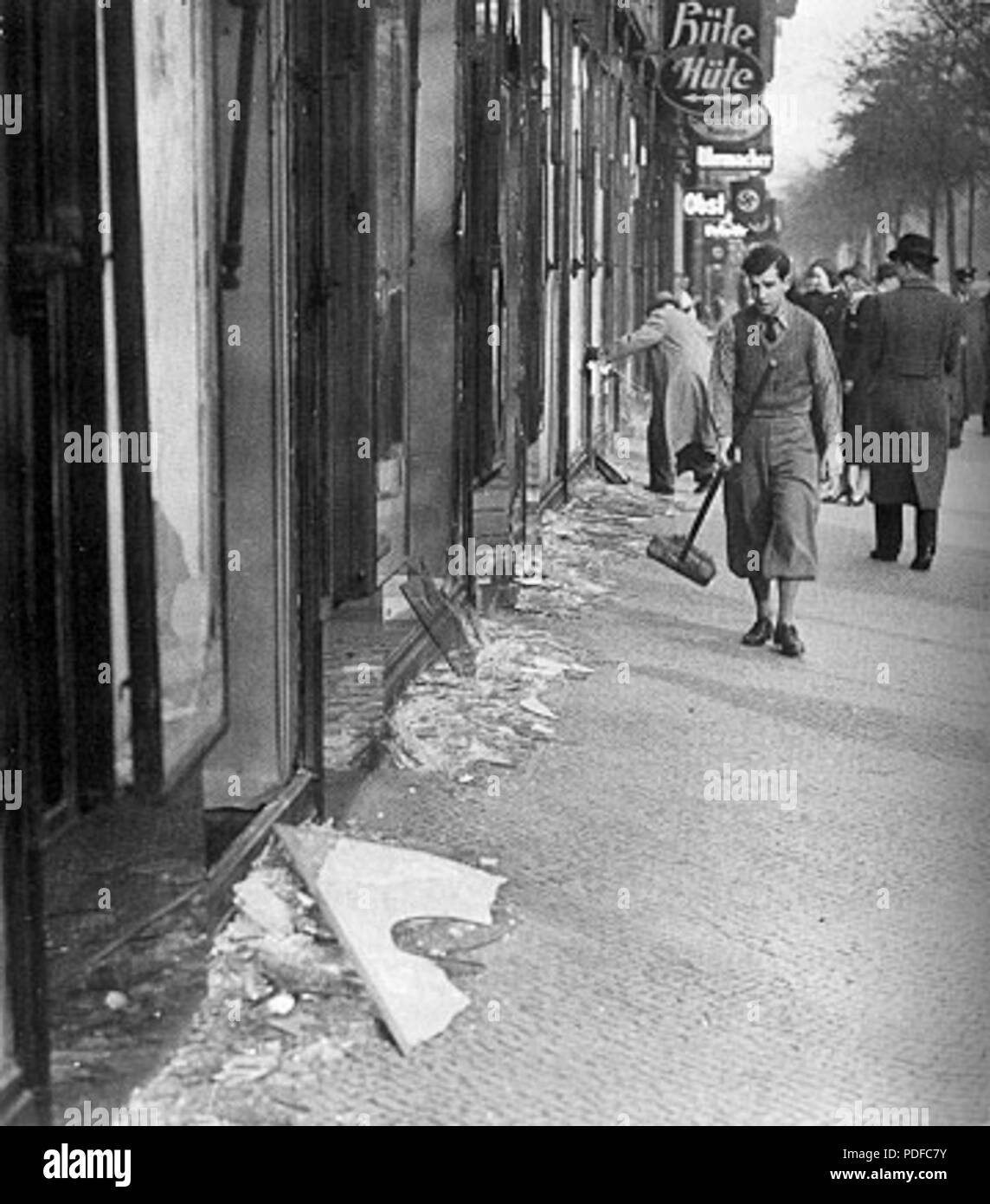 1930s street cleaning Black and White Stock Photos & Images - Alamy