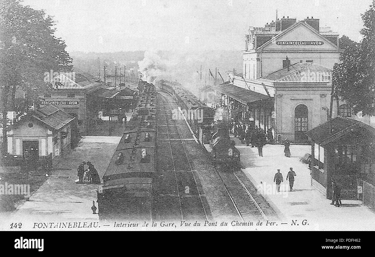 138 Gare-de-Fontainebleau - Avon-Carte-postale-4 Stock Photo - Alamy