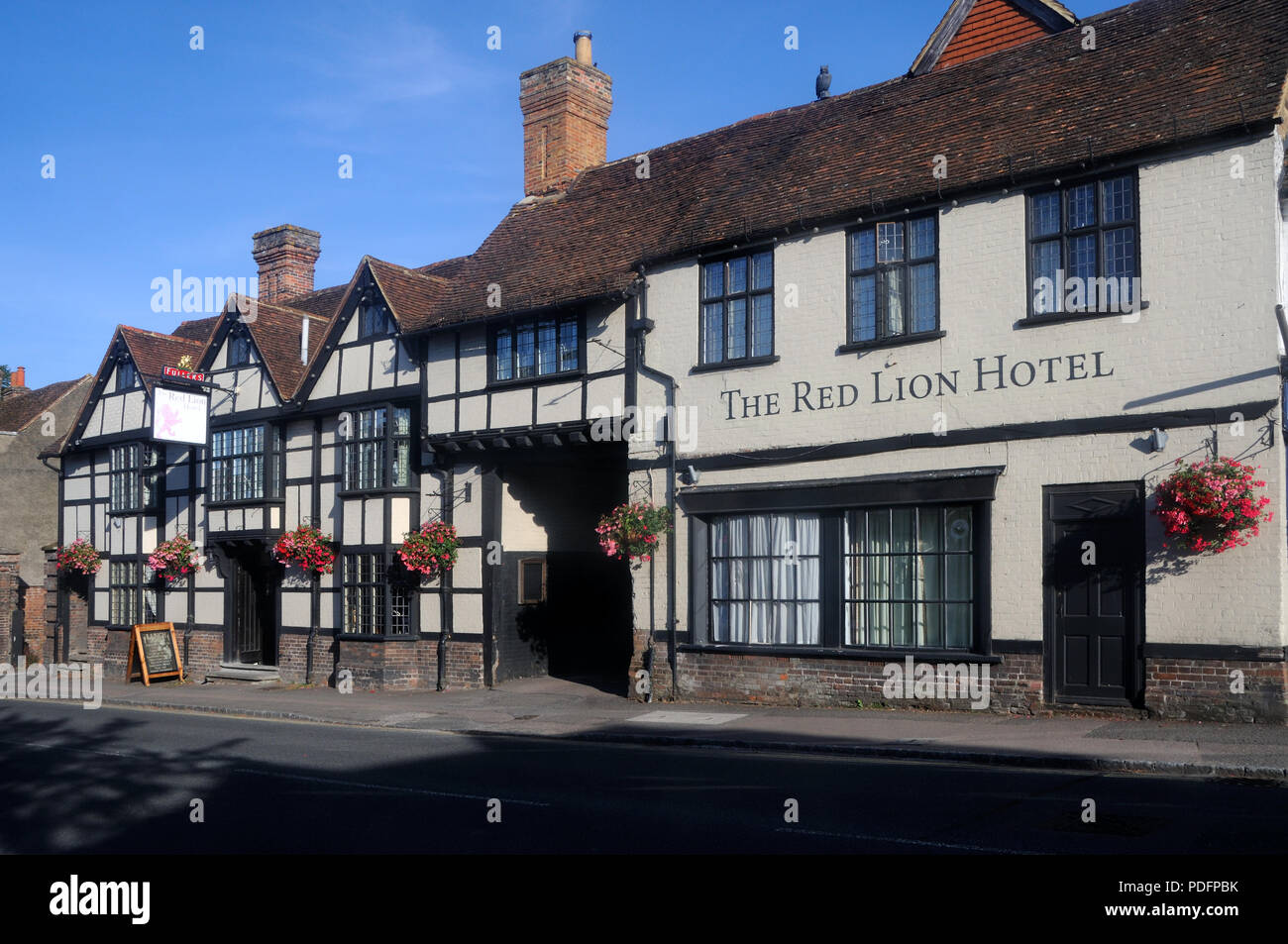 The Red Lion Hotel, in Wendover, Buckinghamshire, England Stock Photo