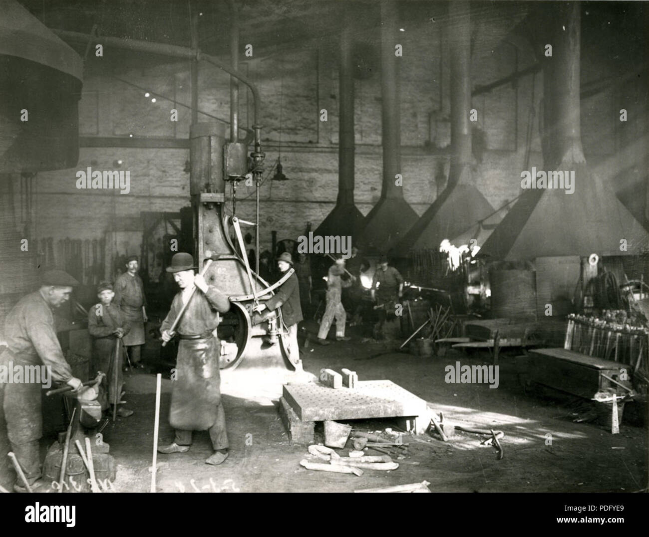 Forge workers hi-res stock photography and images - Alamy