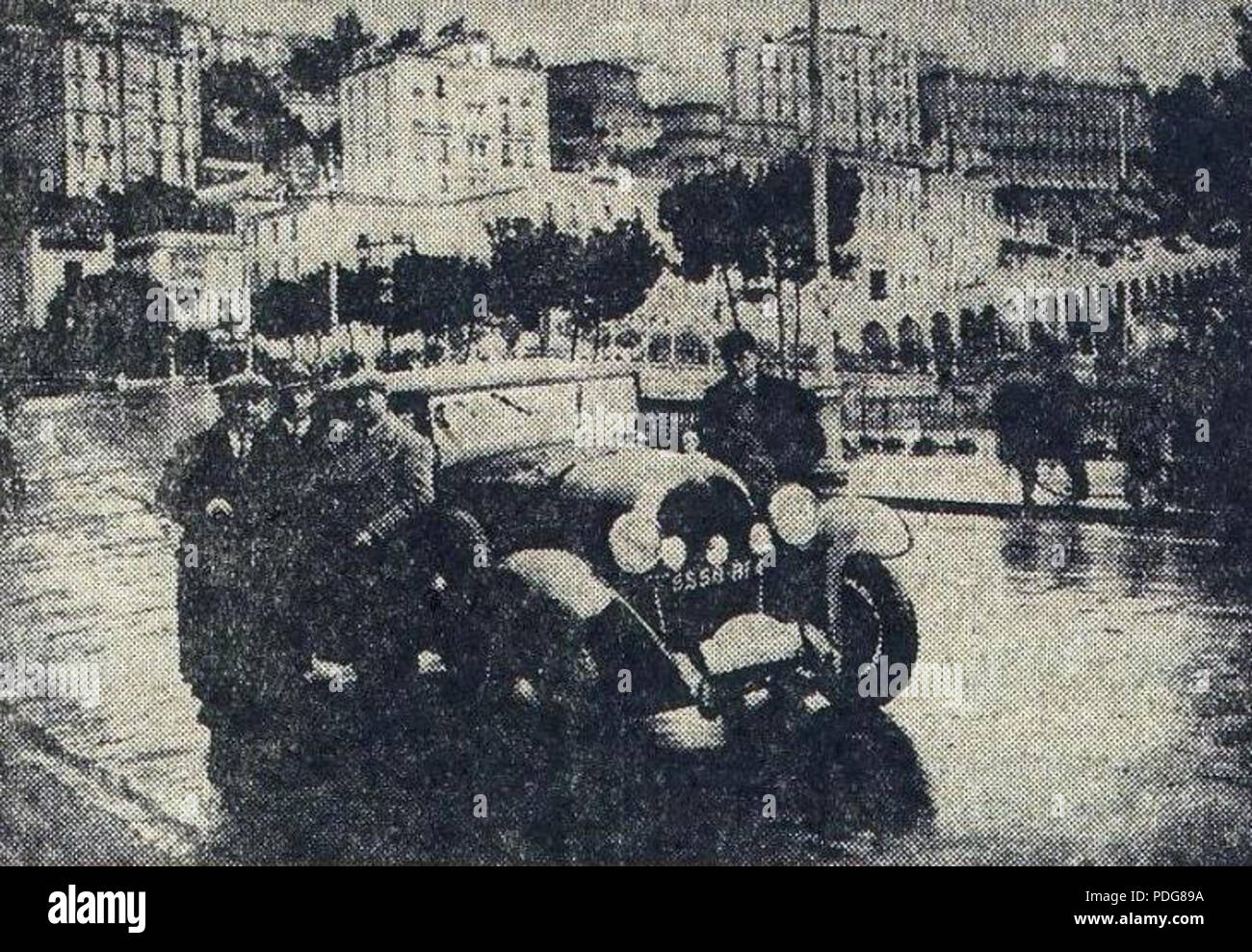 222 Maurice Vasselle, vainqueur de rallye Monte Carlo 1932, à Monaco
