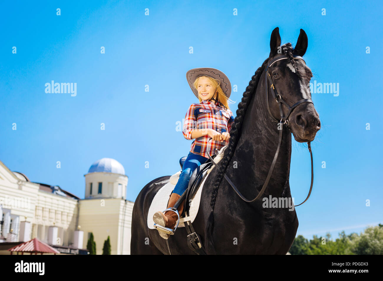 Black girl wearing cowboy hat hi-res stock photography and images - Alamy