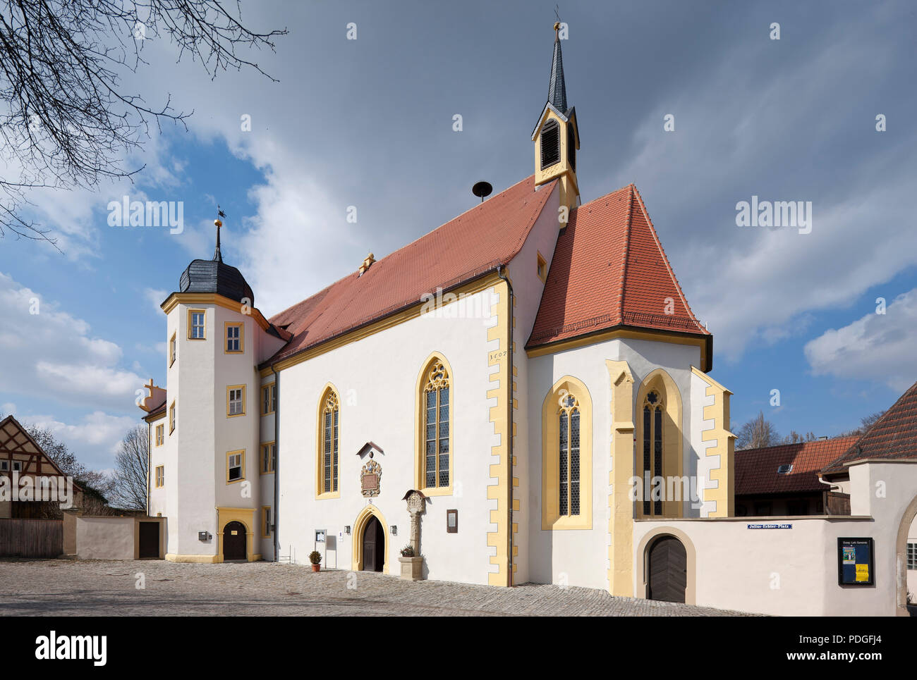 Iphofen, St. Johannes der Täufer. Erneuerung im 16. Jahrhundert. Außenansicht. Stock Photo