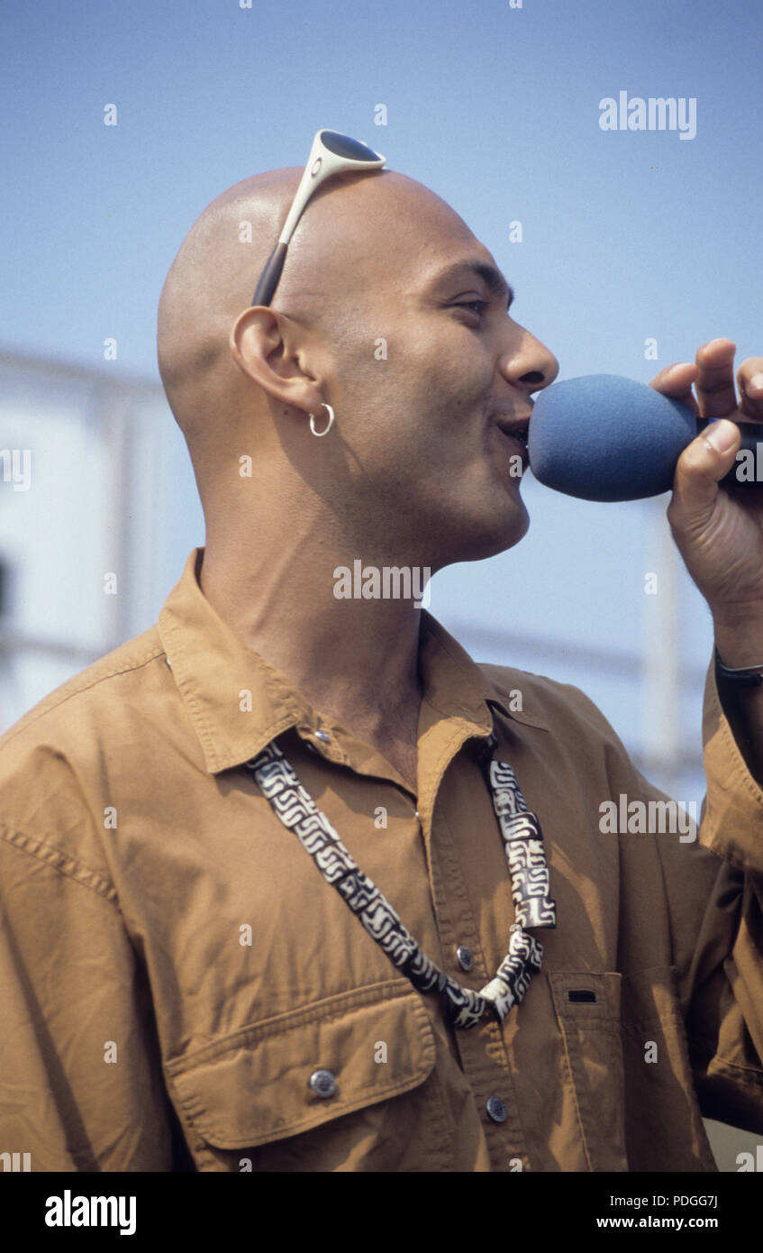 BBC Radio 1 One Roadshow Newquay Cornwall 21 August 1995 Stock Photo ...