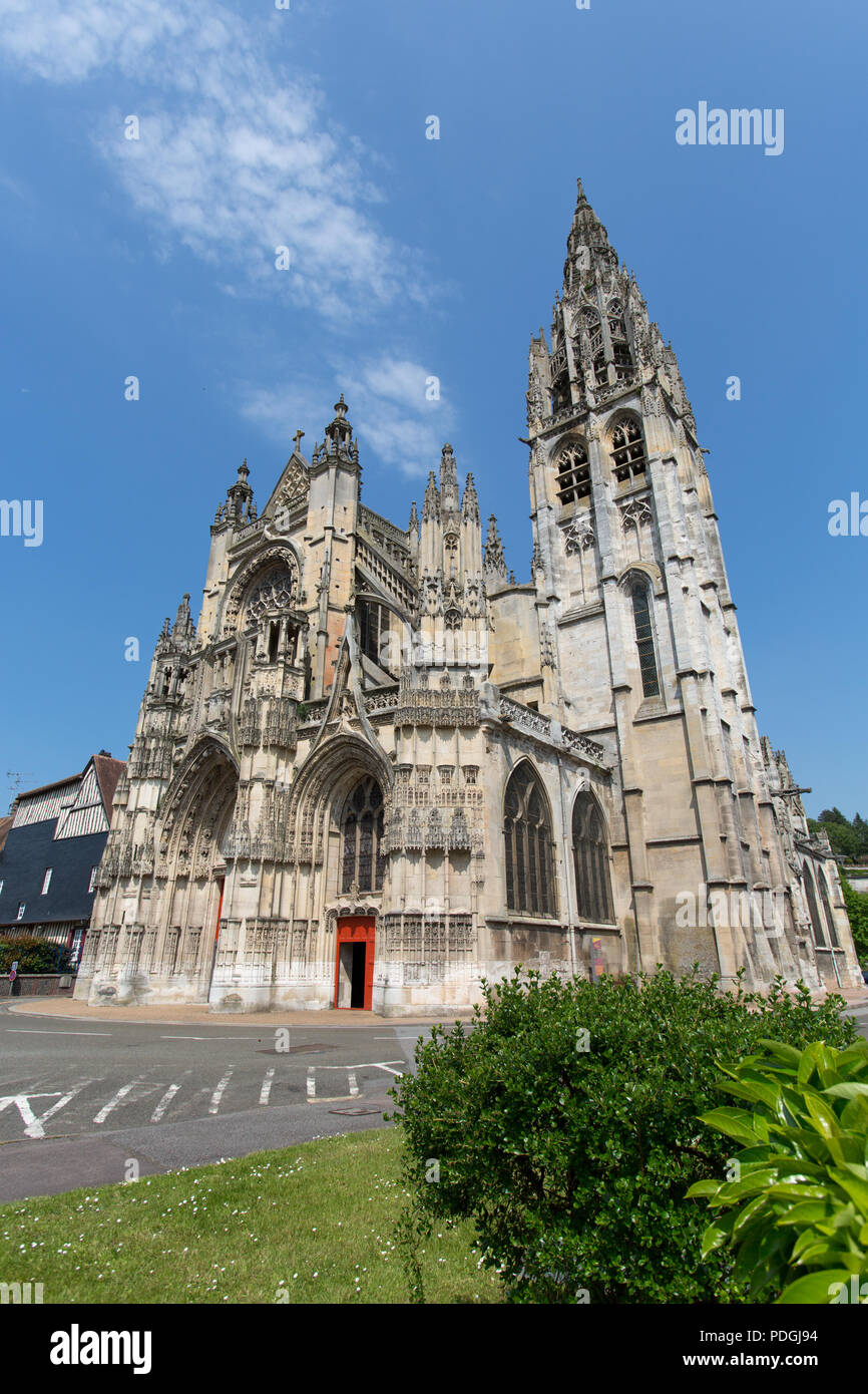 Town of Caudebec-en-Caux, France. Picturesque view of the Roman Catholic Eglise Notre-Dame. Stock Photo