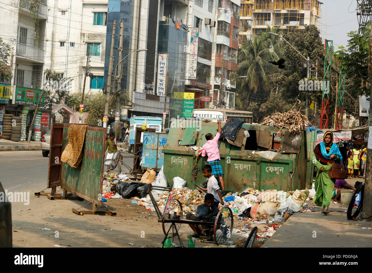 Bangladesh poverty garbage hires stock photography and images Alamy