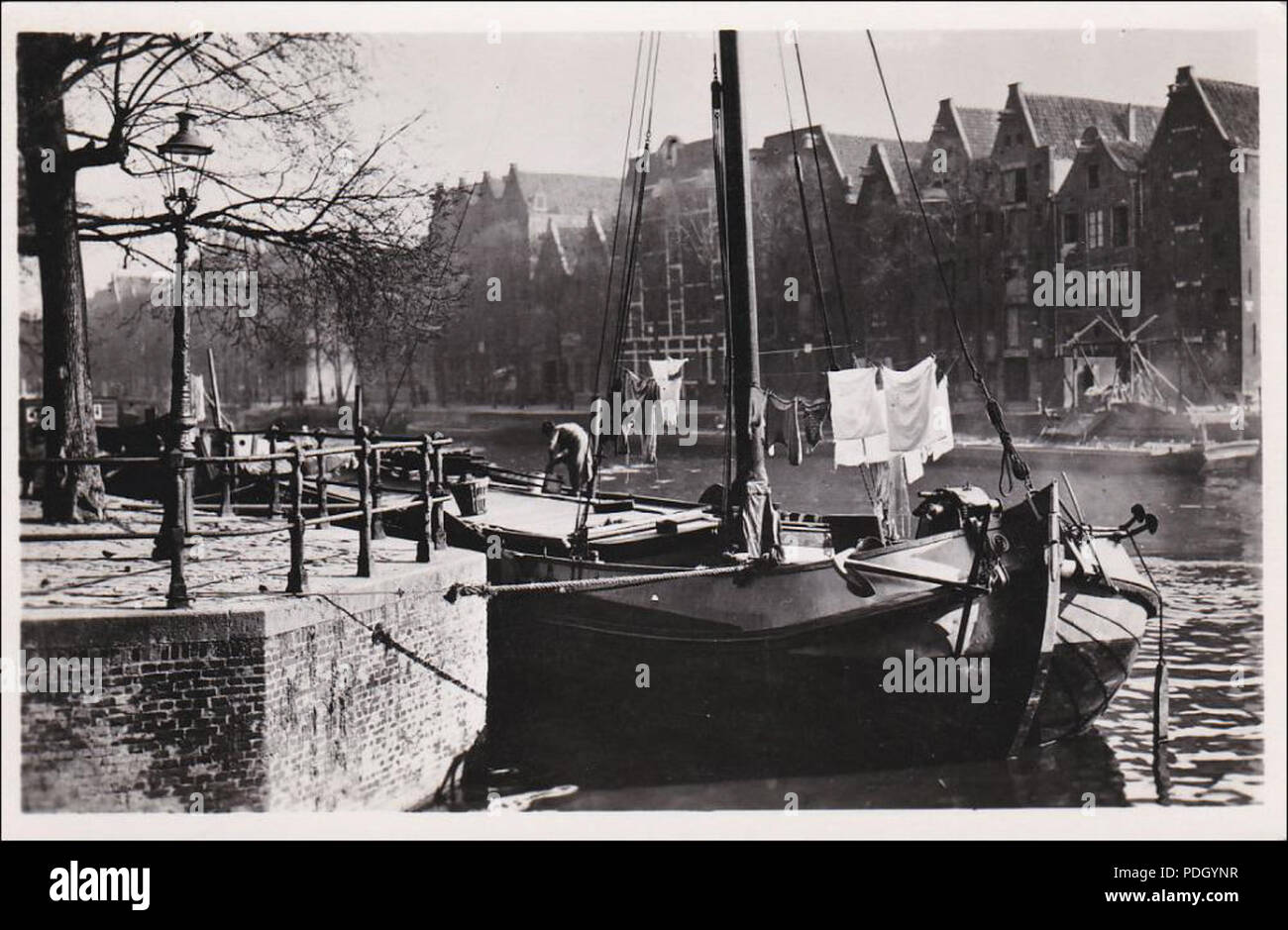 Netherlands 1930s hi-res stock photography and images - Alamy