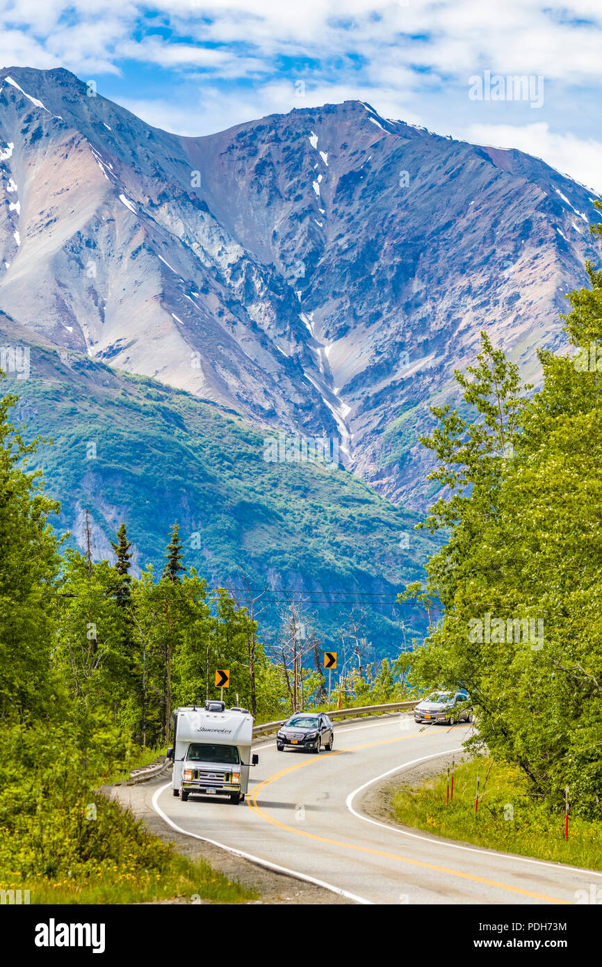 RVs on the Glenn Highway between Anchorage and Glennallen in Alaska