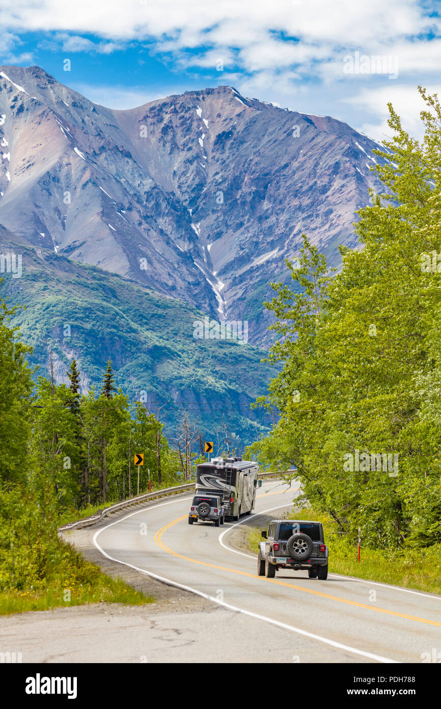 RVs on the Glenn Highway between Anchorage and Glennallen in Alaska