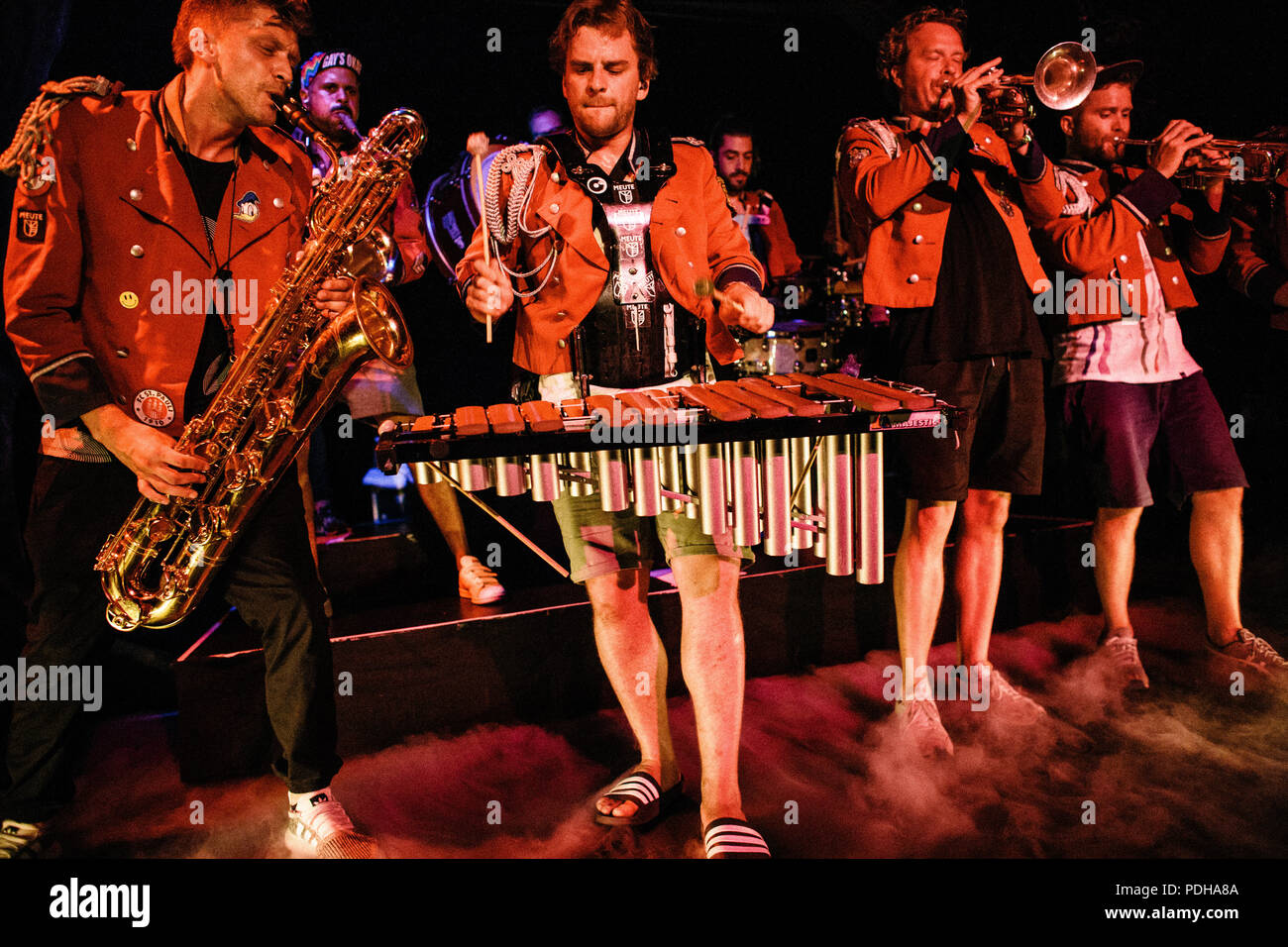 Meute High Resolution Stock Photography and Images - Alamy