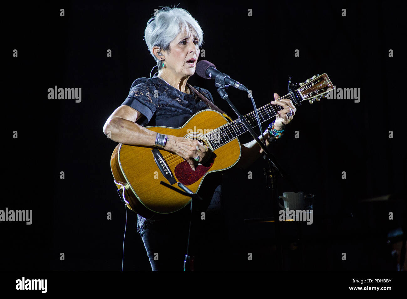 Joan baez tour hires stock photography and images Alamy