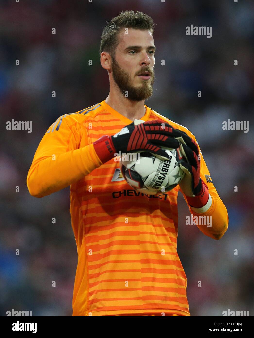 David de gea manchester united trophy hi-res stock photography and ...