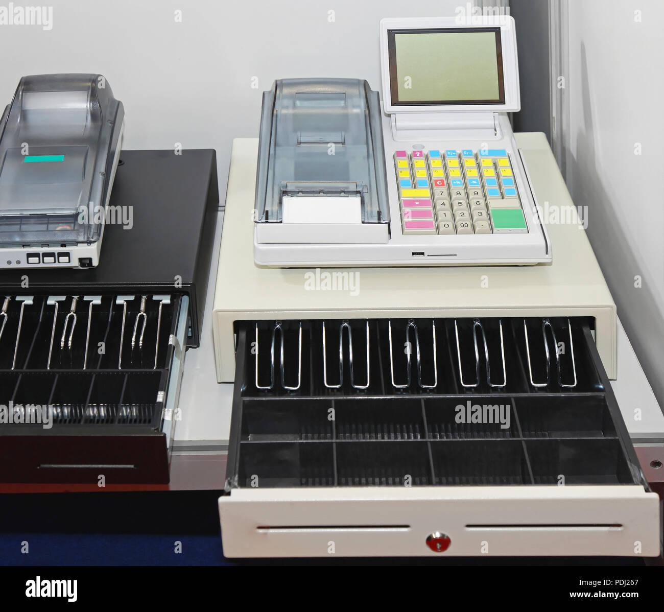 Empty cash register hires stock photography and images Alamy
