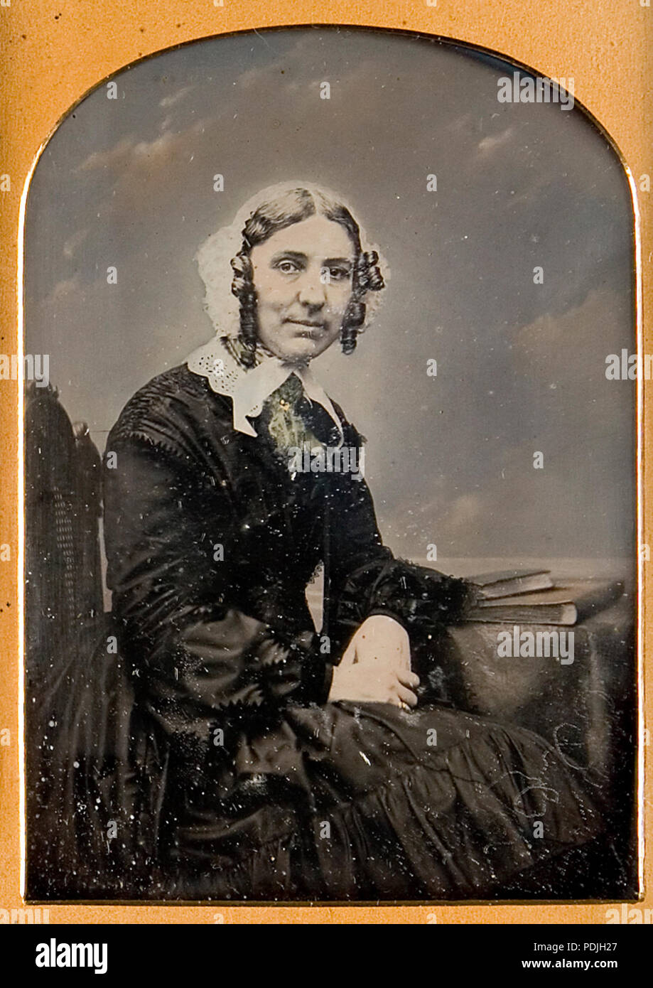 Vintage photo woman hi-res stock photography and images - Alamy