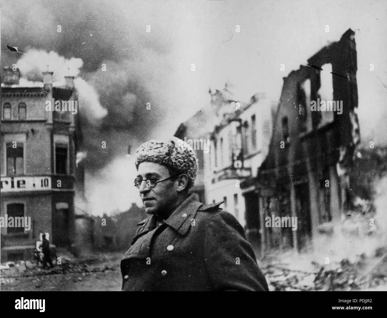 367 Vasilij Grossman, 1945 Stock Photo