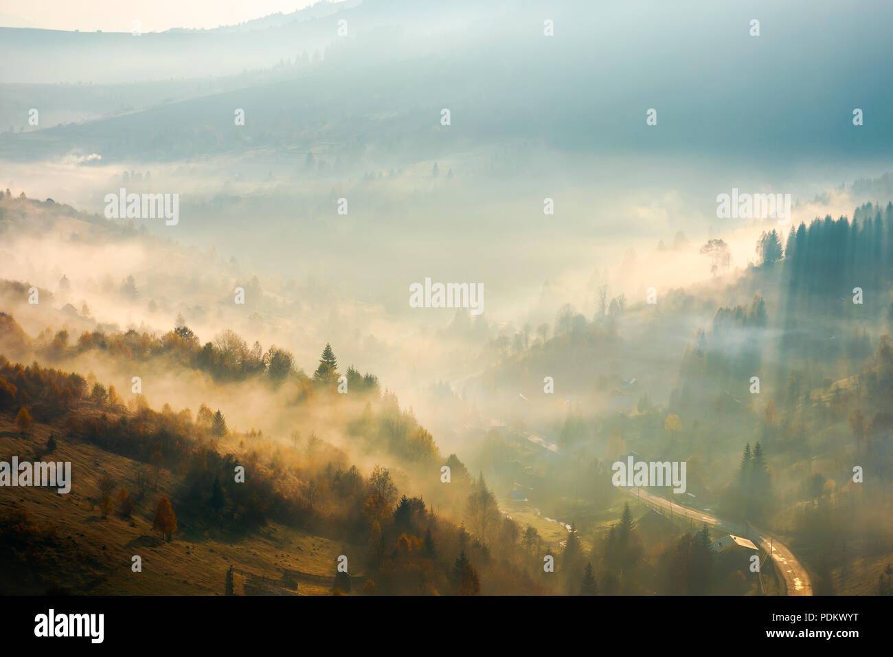 Beautiful hill scenery hi-res stock photography and images - Alamy