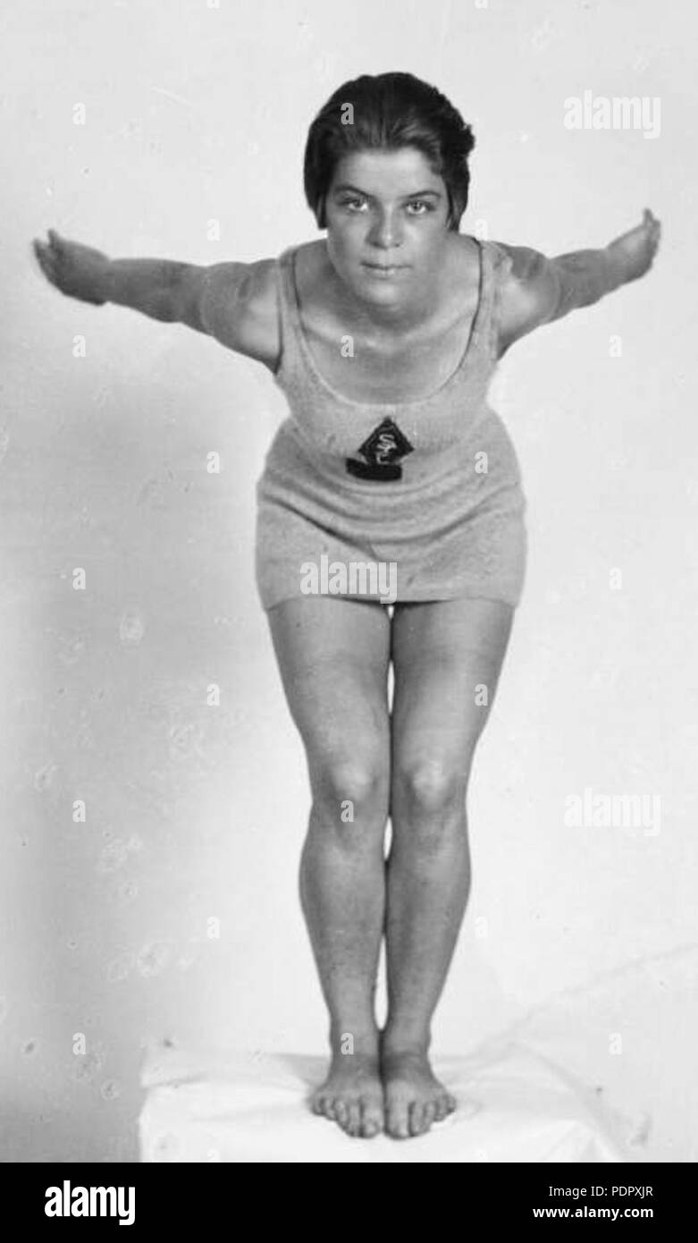 26 Bonnie Mealing 1930s Stock Photo Alamy