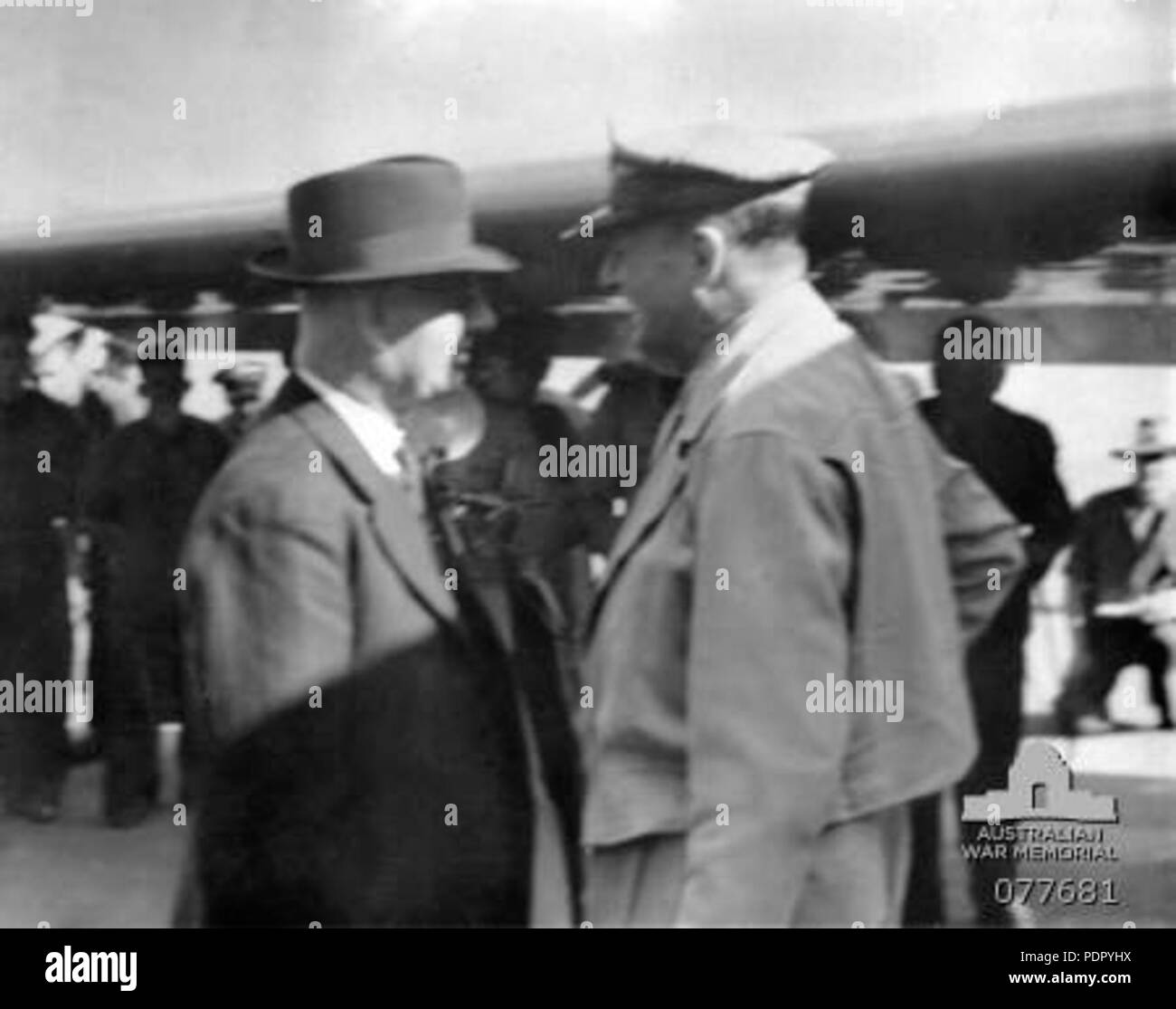 37 Curtin and MacArthur at Fairbairn March 1944 AWM 077681 Stock Photo