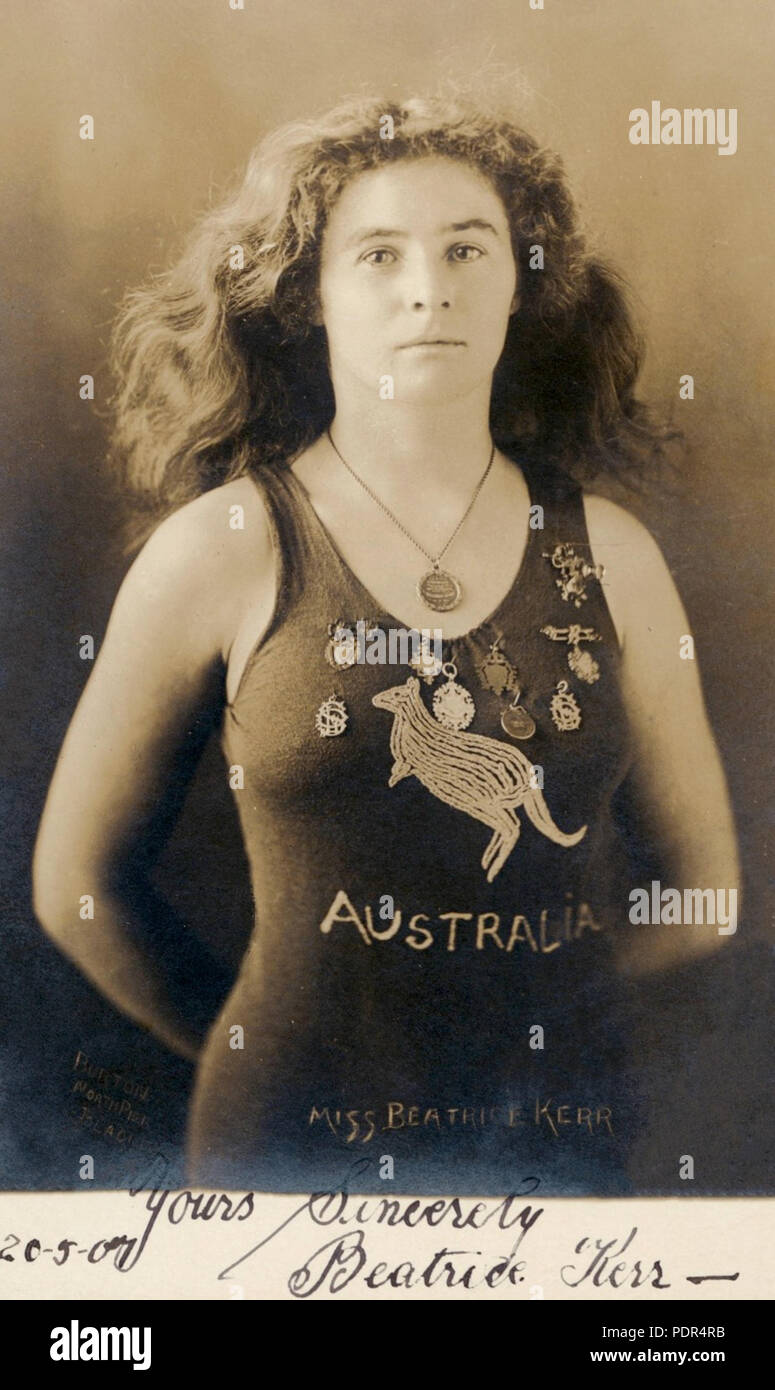 Postcard size hi-res stock photography and images - Alamy