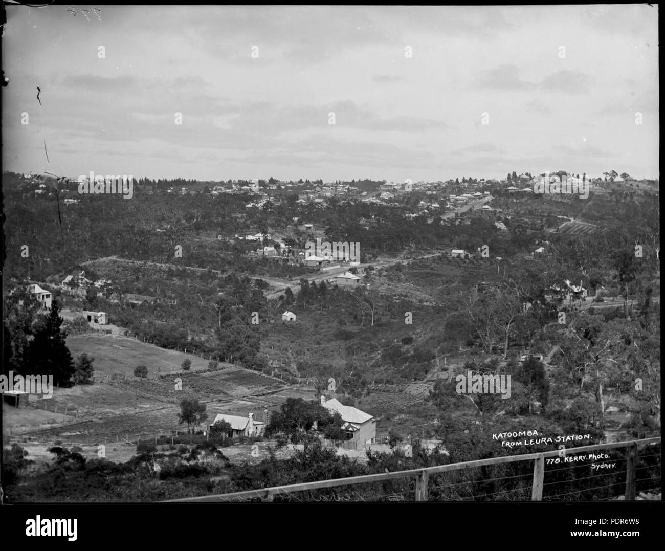 74 Katoomba from Leura Station (4903268893 Stock Photo Alamy