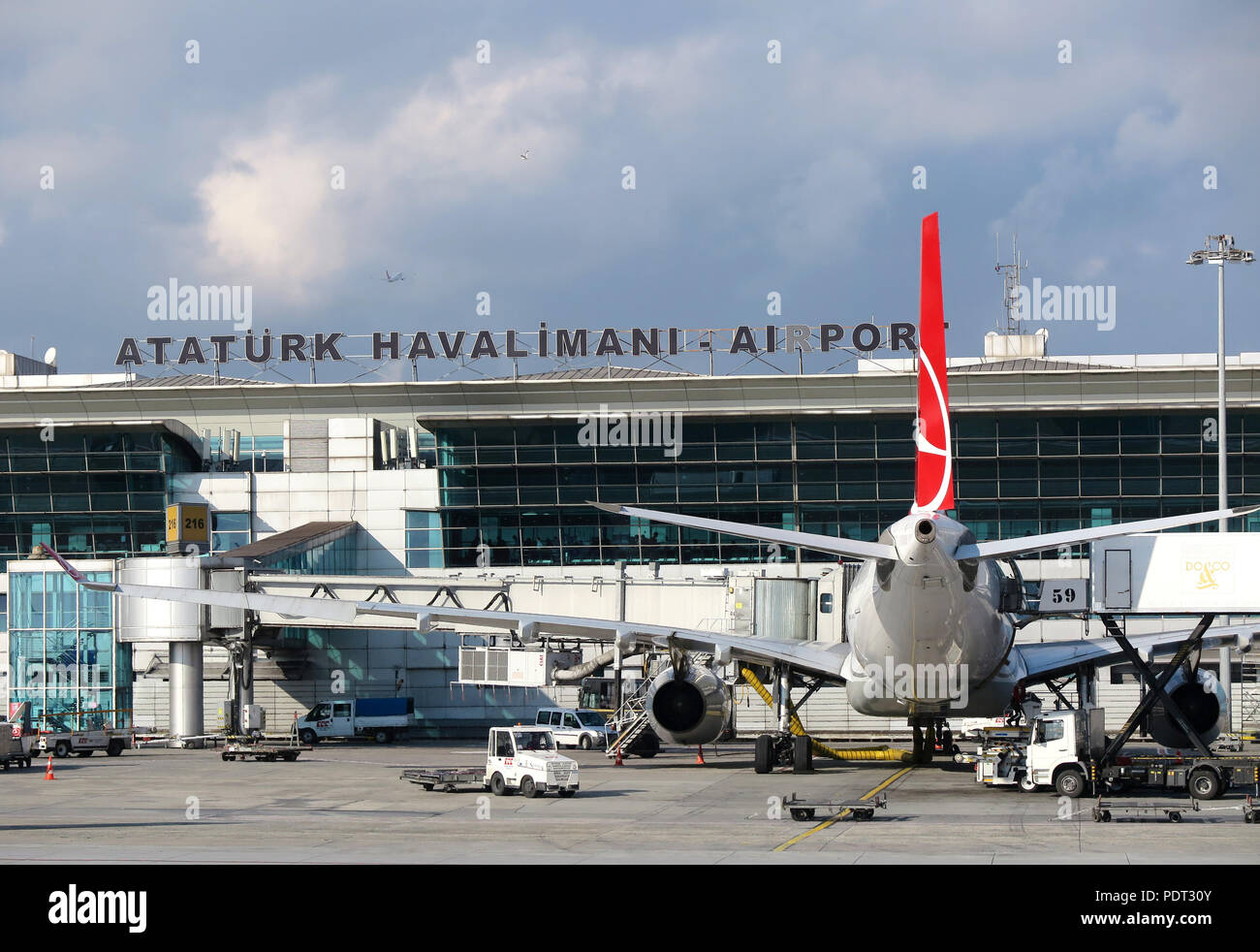 istanbul ataturk havalimani high resolution stock photography and images alamy