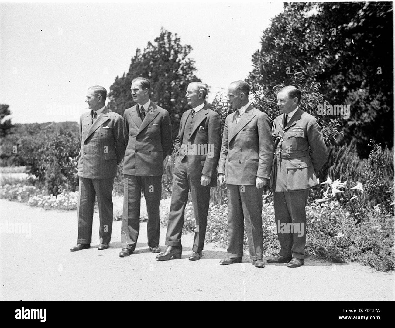 171 SLNSW 7355 Scott and Campbell Black received at Government House by Governor Sir Philip Game and his Aidedecamp Group Captain Gifford RAF Stock Photo