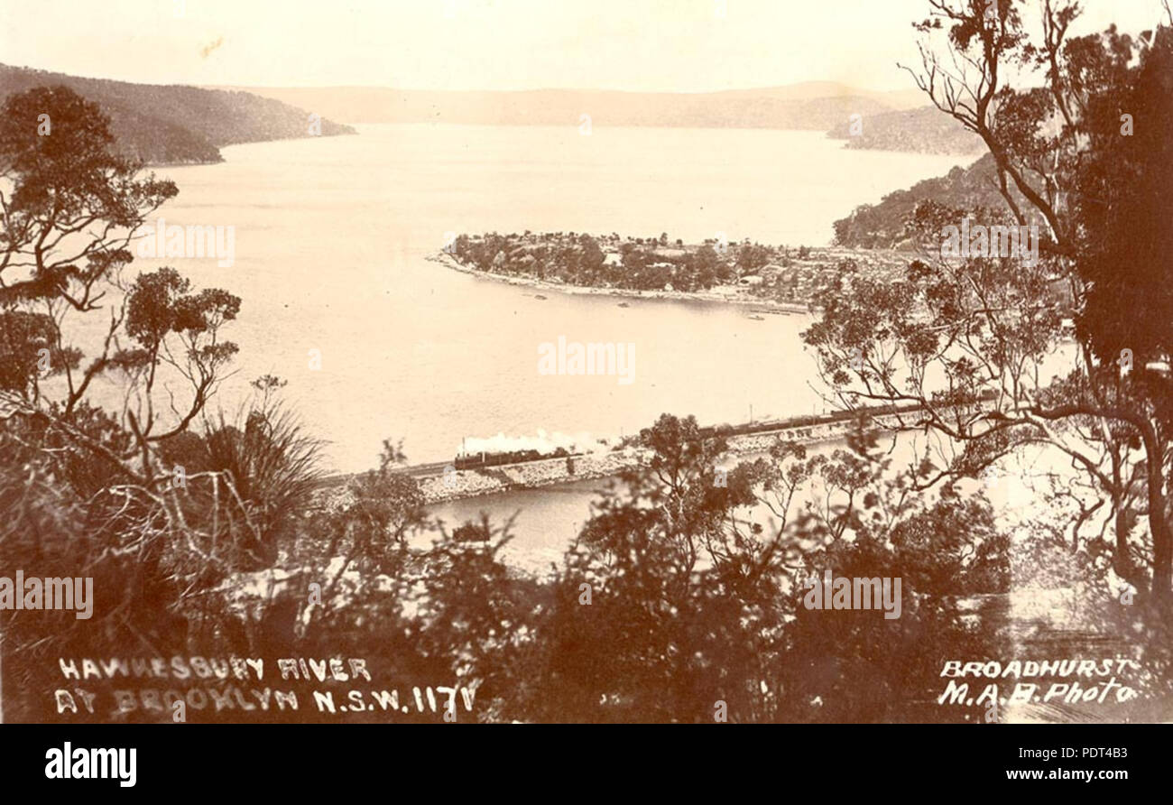173 SLNSW 796153 Hawkesbury River at Brooklyn NSW Stock Photo