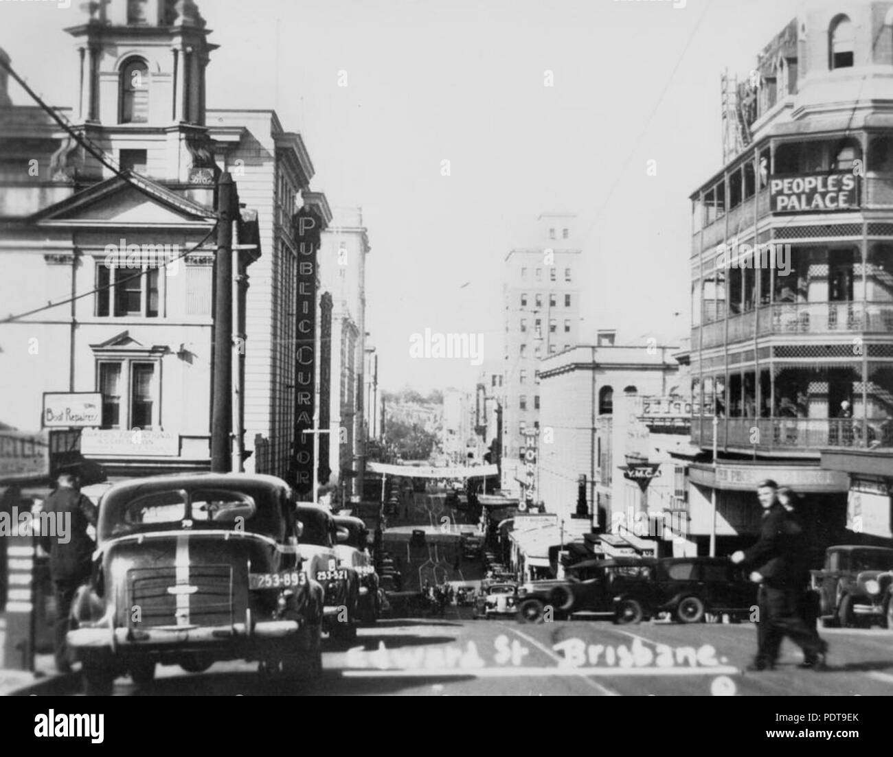 265 StateLibQld 1 394521 Traffic on Edward Street, Brisbane, ca. 1935