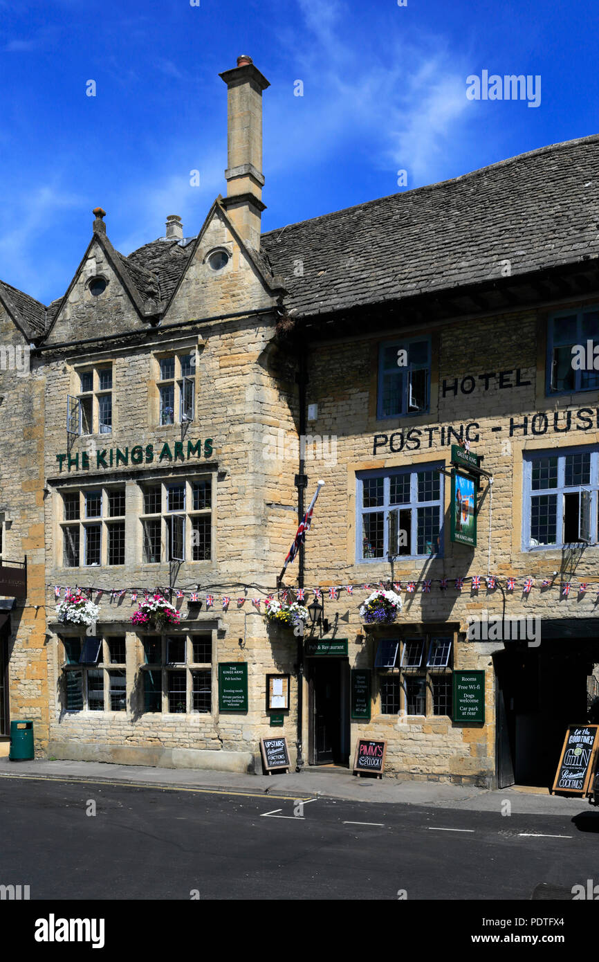 The Kings Arms Coaching Inn, Stow on the Wold Town, Gloucestershire, Cotswolds, England Stock Photo