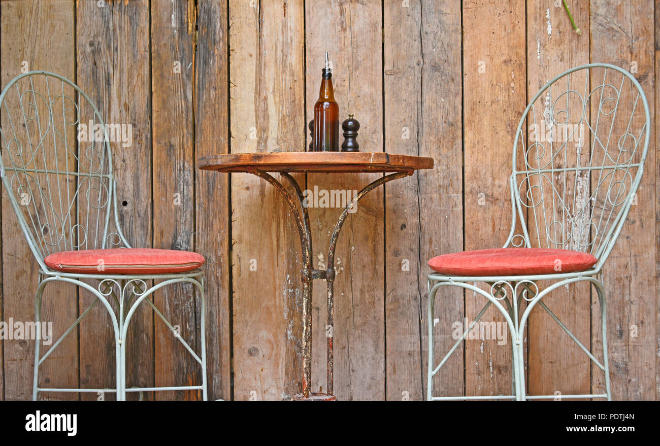 Bistro table and chairs hires stock photography and images Alamy