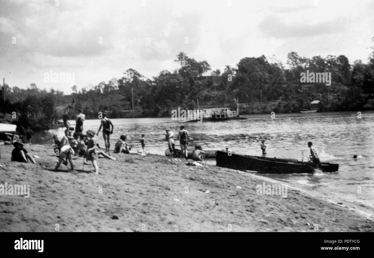 218 StateLibQld 1 132536 Swimmers enjoying the Brisbane River at